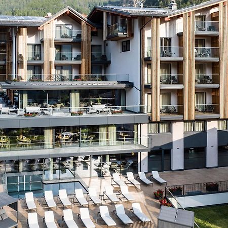 Ciampedie Luxury Alpine Spa Hotel Vigo di Fassa Exterior foto